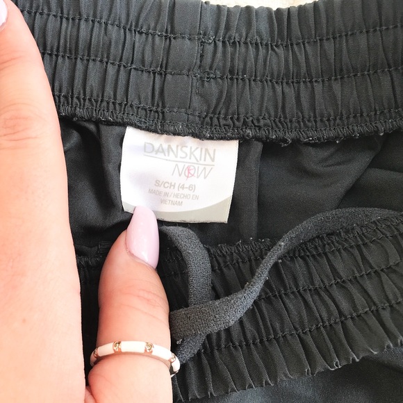 Grey running shorts - Picture 4 of 4